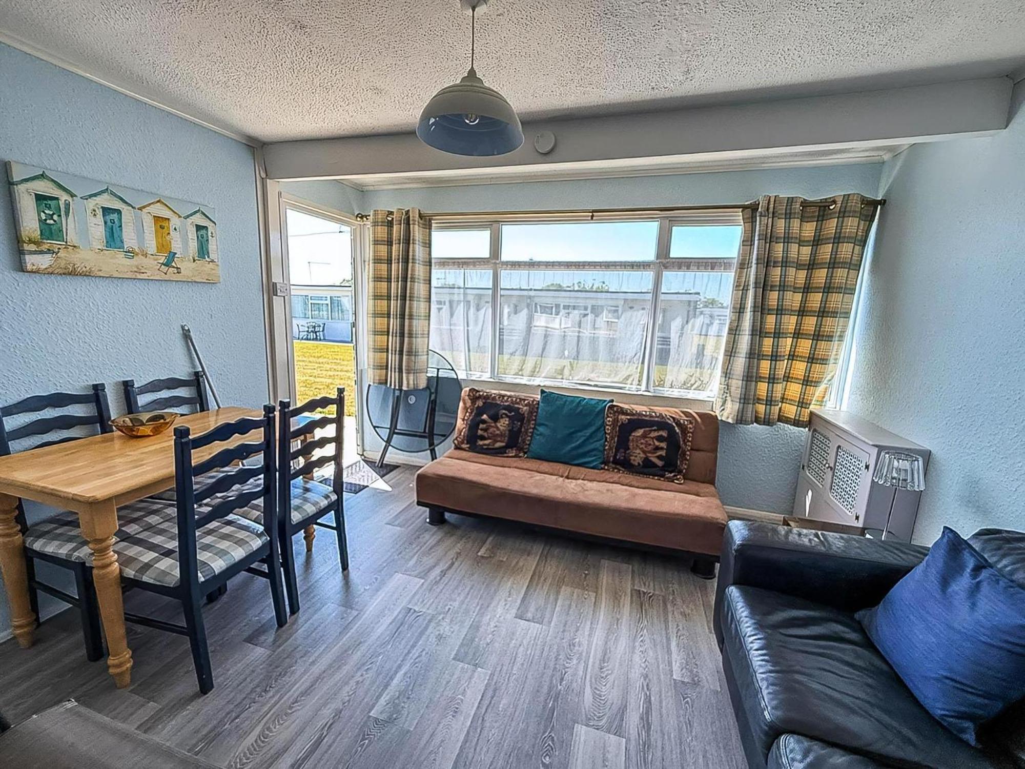 Lovely 4 Berth Chalet For Hire At California Sands In Norfolk Ref 52350Cs Scratby ภายนอก รูปภาพ
